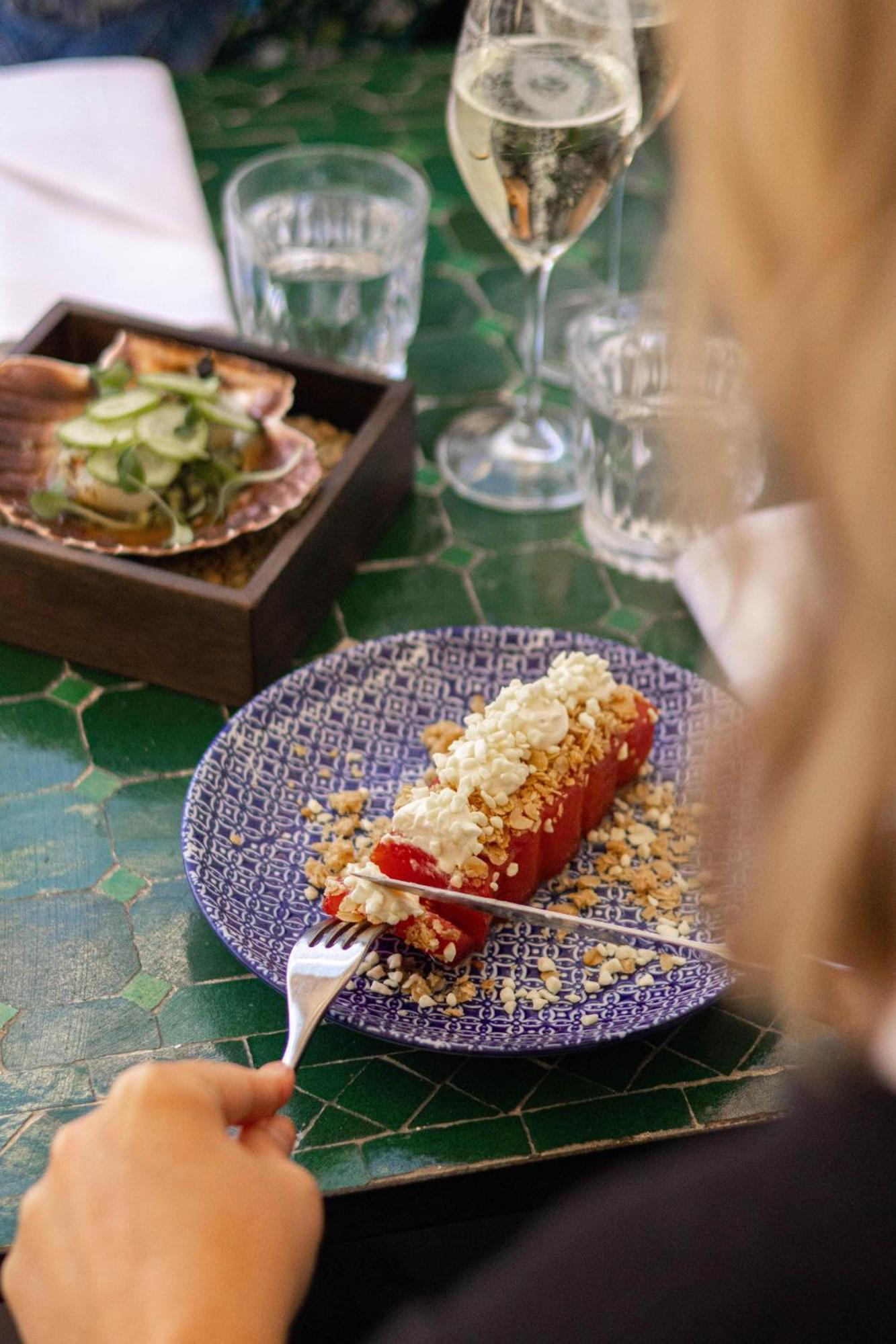 Hotel Pigalle Göteborg Kültér fotó A stuffed pepper